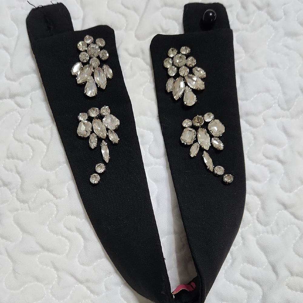 CHOKER with Silver Floral Accents - Picture 3 of 8
